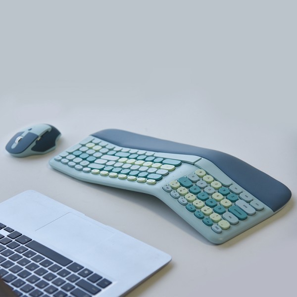Comfortable ergonomic wireless keyboard and mouse set